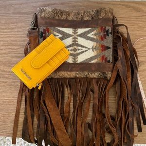 Shoulder bag with fringe
